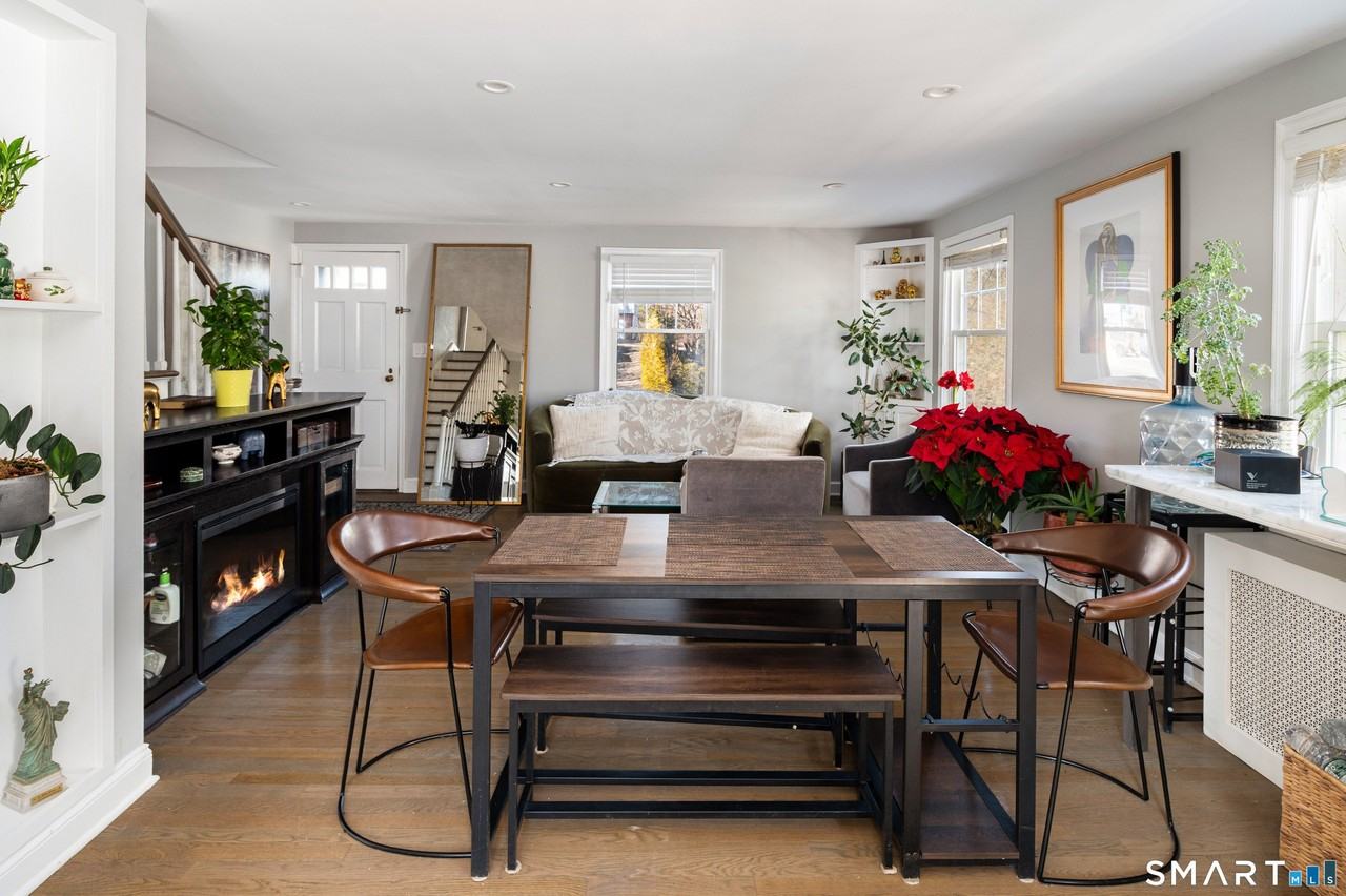 191 Hobart Ave - Photo 3 of 27