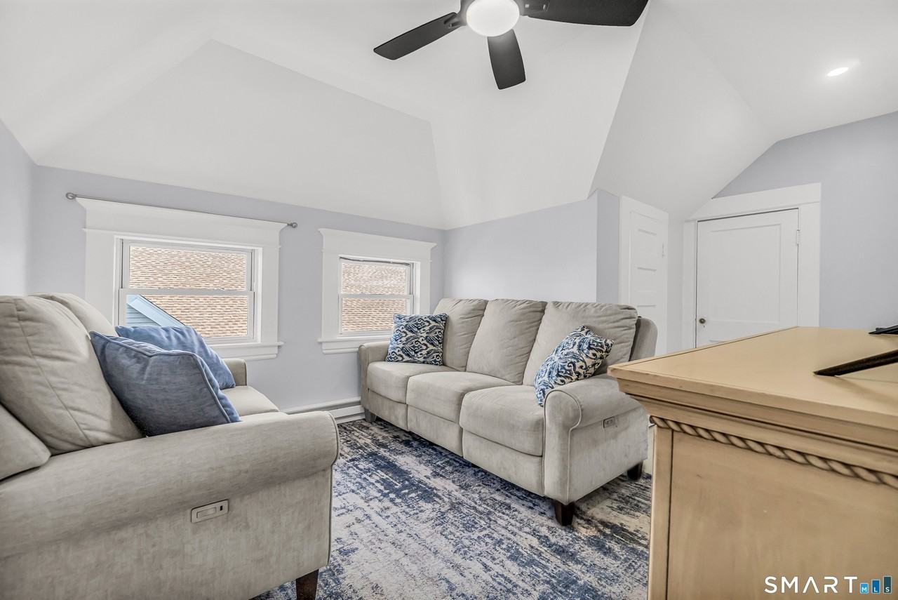 277 Maplewood Ave - Photo 3 of 22