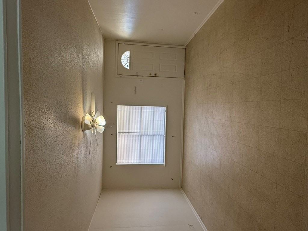 889 Tampico Cir - Photo 4 of 22