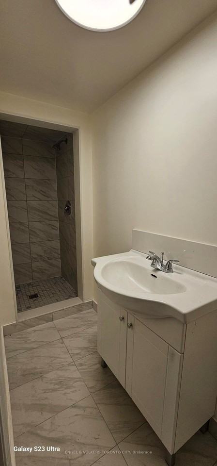 46 Walter Ave - Photo 6 of 14