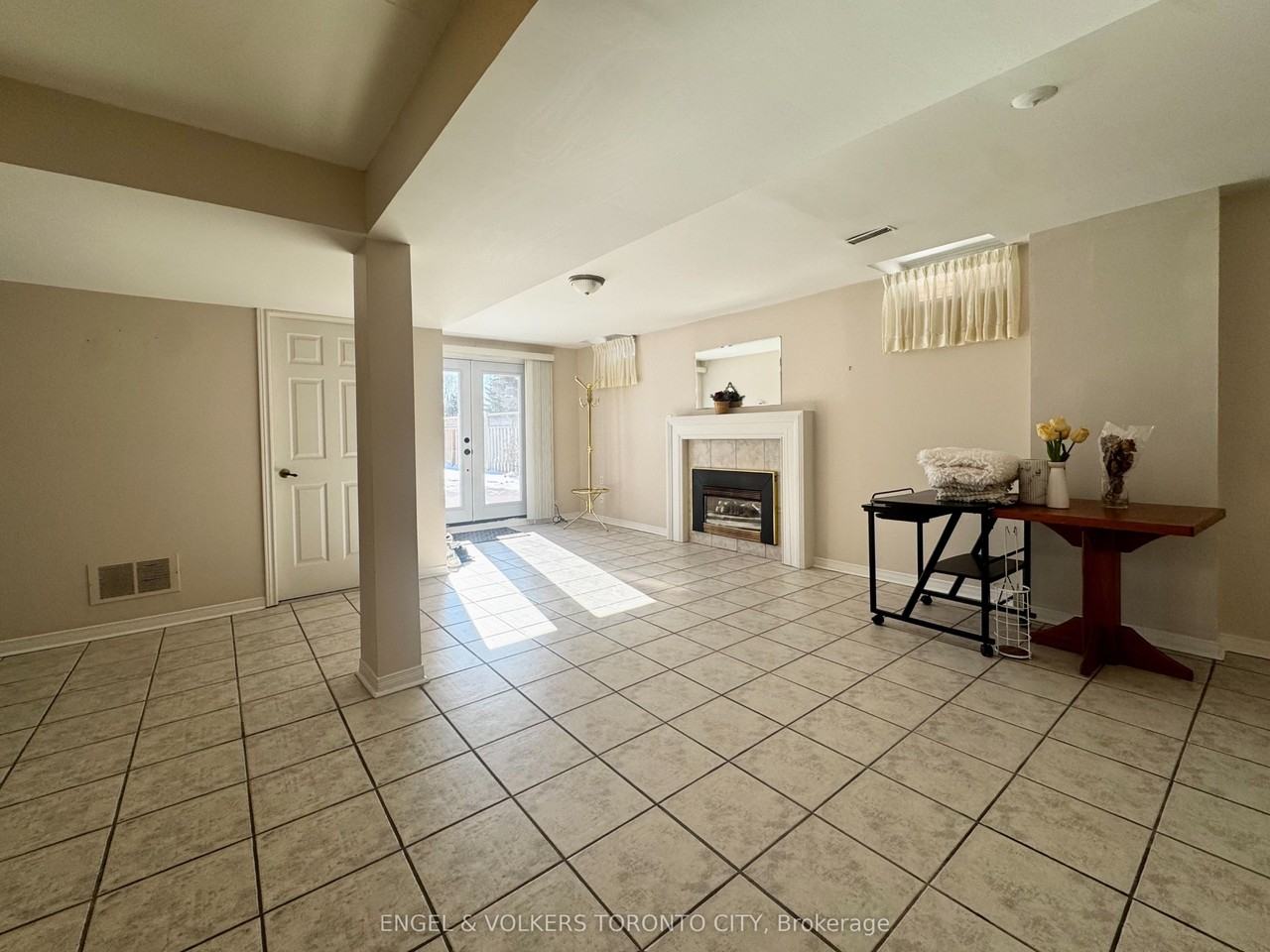 71 Brougham Dr Bsmt #Bsmt - Photo 5 of 8