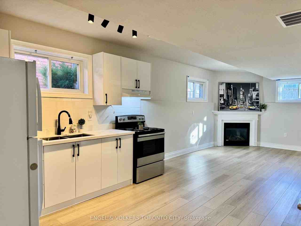 125 Sovereign'S Gate Lowr - Photo 3 of 15