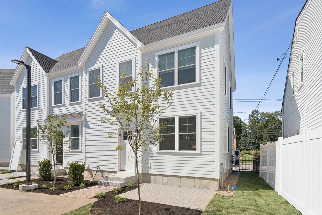 Hoxton Lane Townhomes - Photo 2 of 30