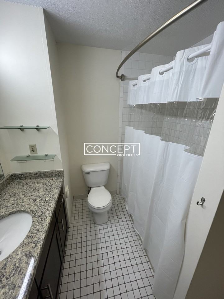 140 N Beacon St #A2 - Photo 4 of 18