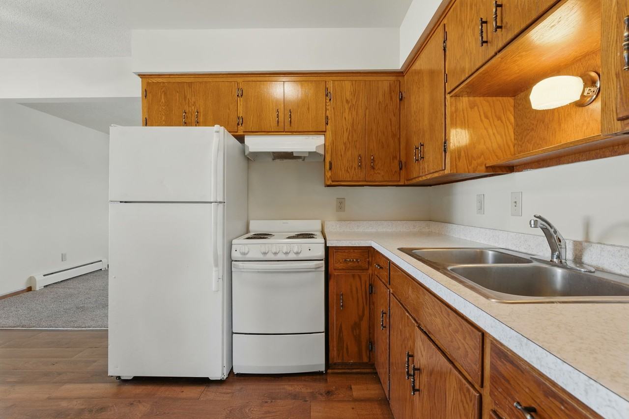 450 Brad Street - Photo 2 of 23