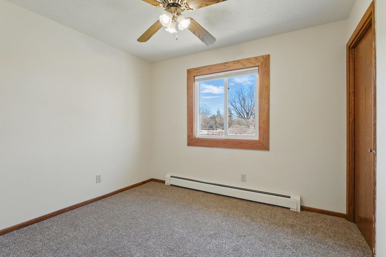 450 Brad Street - Photo 7 of 23