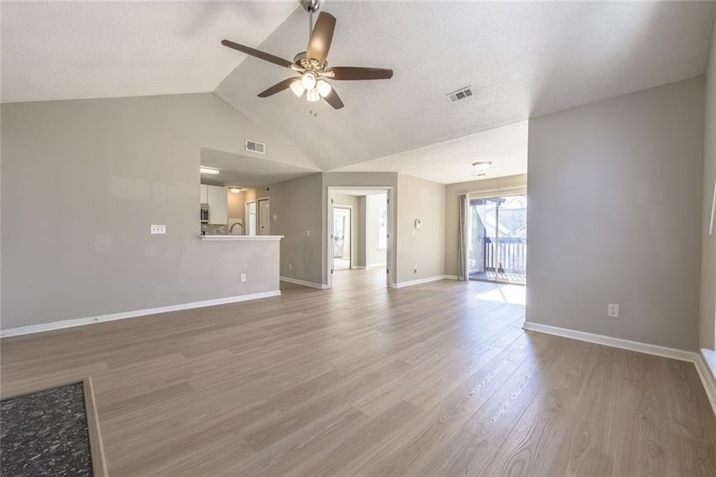 1107 Sandy Lane Dr - Photo 7 of 31