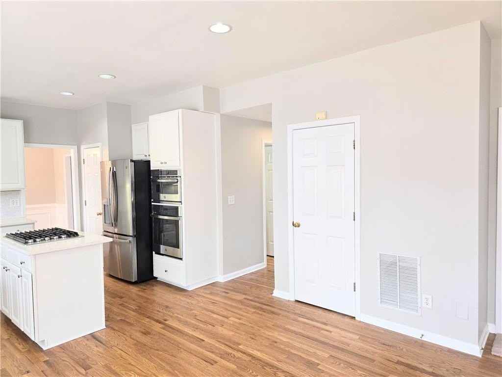 641 Olde Ivy Way - Photo 3 of 25