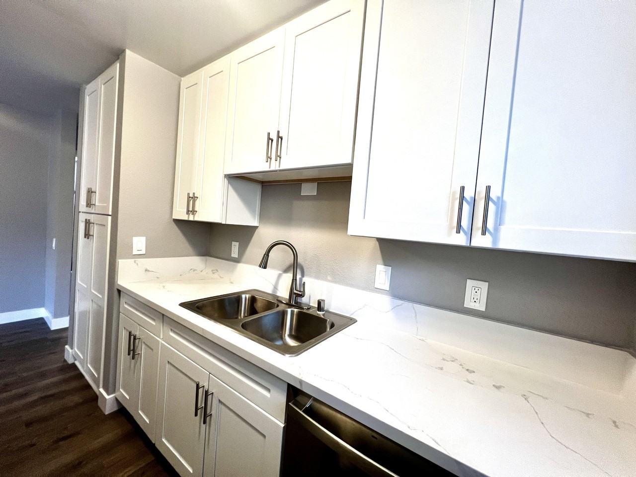 4424 47th Street - Photo 2 of 14