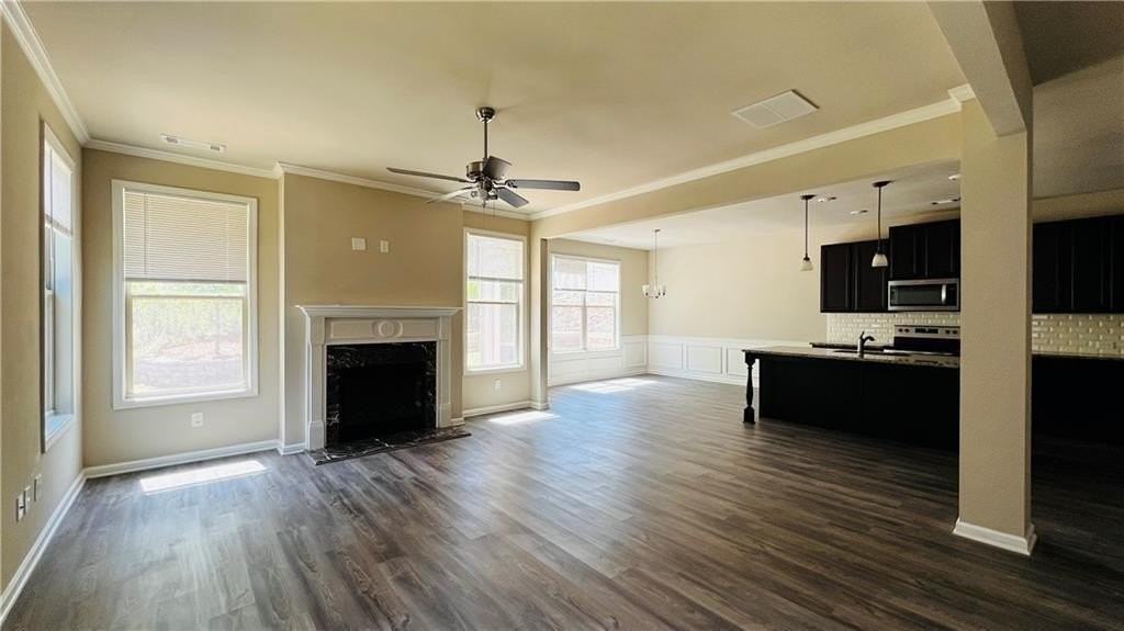 3124 Hawthorne Path - Photo 2 of 8