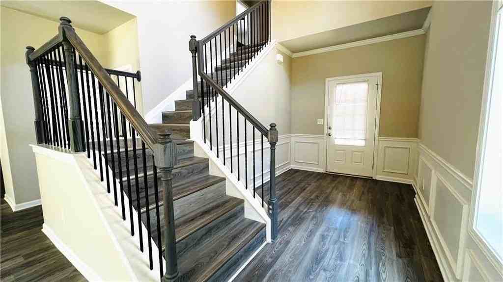 3124 Hawthorne Path - Photo 3 of 8