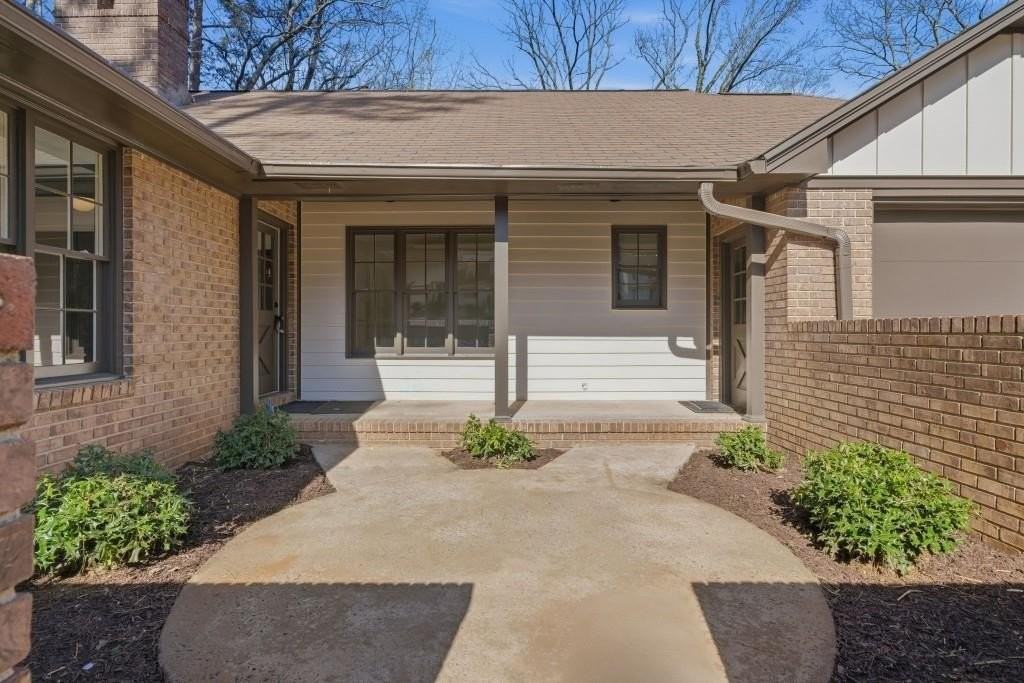 2751 Cedarbrook Dr - Photo 3 of 35