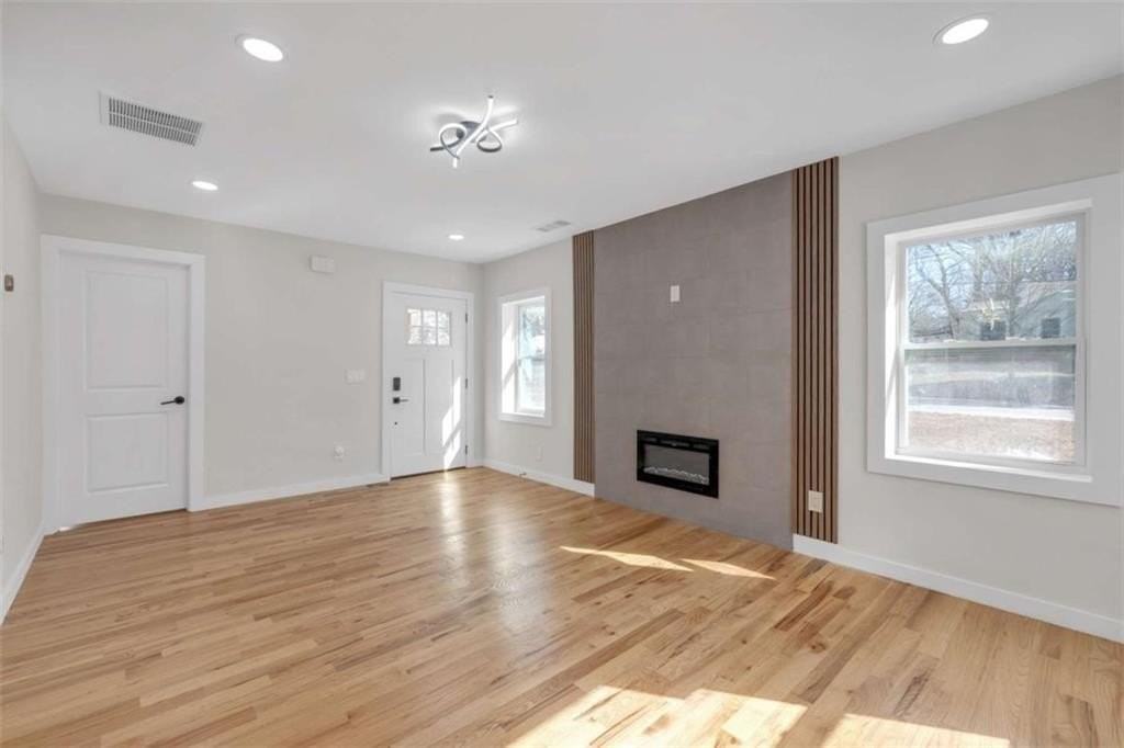 1427 Lorenzo Dr Sw - Photo 3 of 20