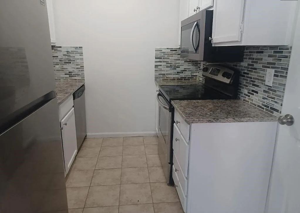 110 Holcomb Ferry Rd - Photo 5 of 13