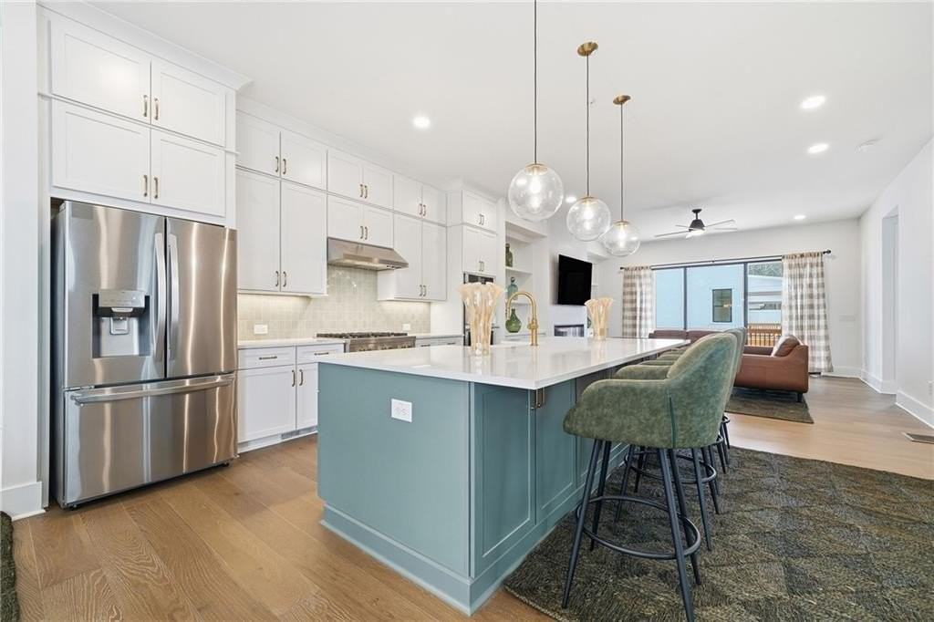 2042 Juliette Ave - Photo 2 of 50