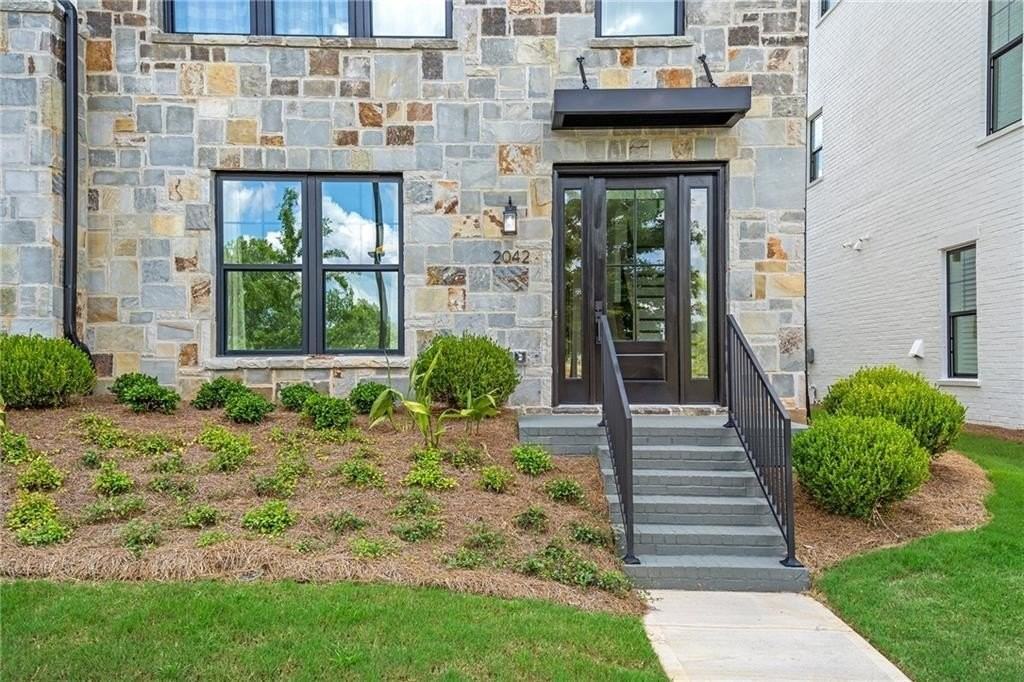 2042 Juliette Ave - Photo 6 of 50