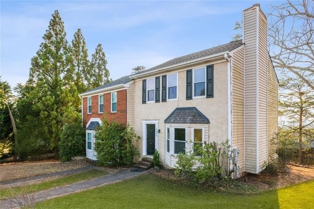 1559 Cedar Bluff Trl - Photo 2 of 11