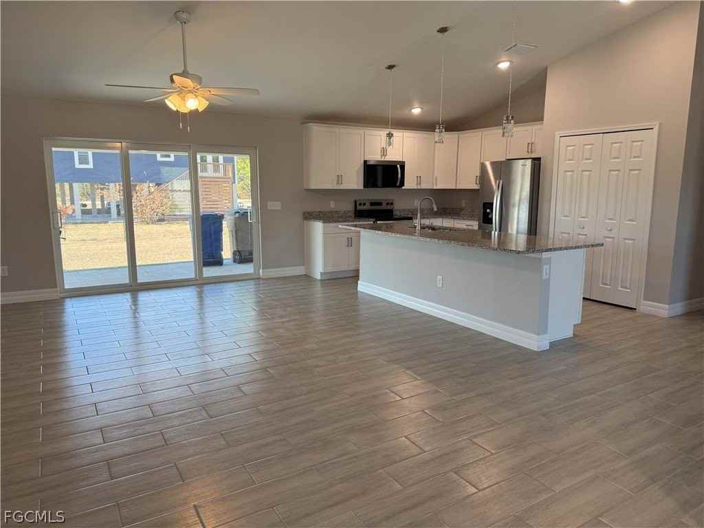 5903 Ida Ave N - Photo 6 of 29