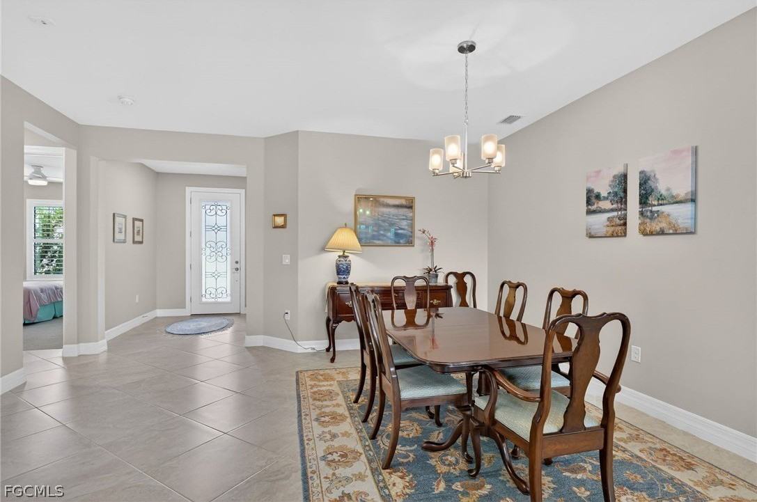 11279 Thurston Chase - Photo 3 of 34