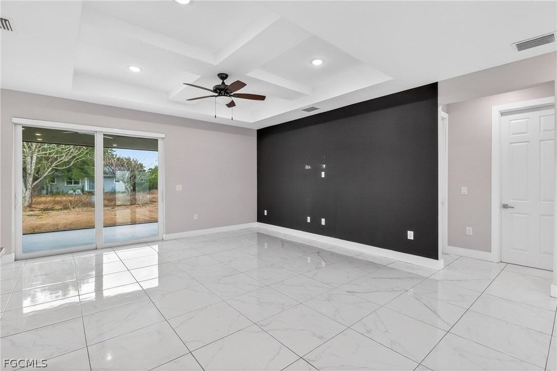 702 Norman Ave - Photo 6 of 29