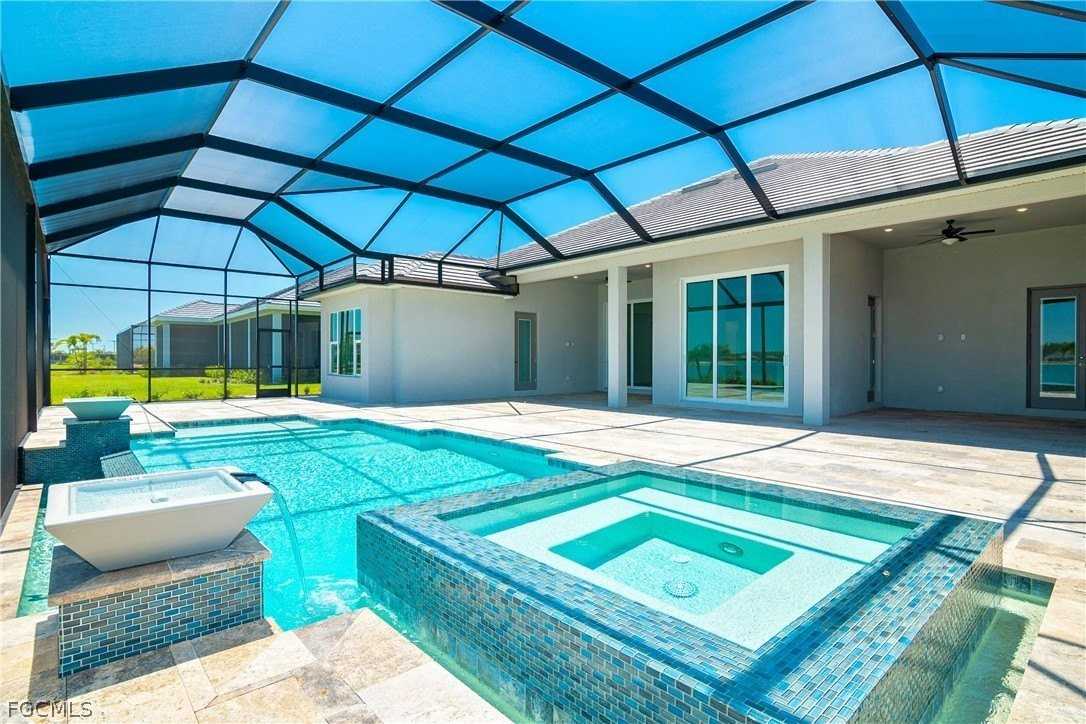 18837 Wildblue Blvd - Photo 4 of 50