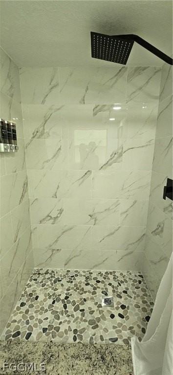 251 Se 46th St - Photo 5 of 36