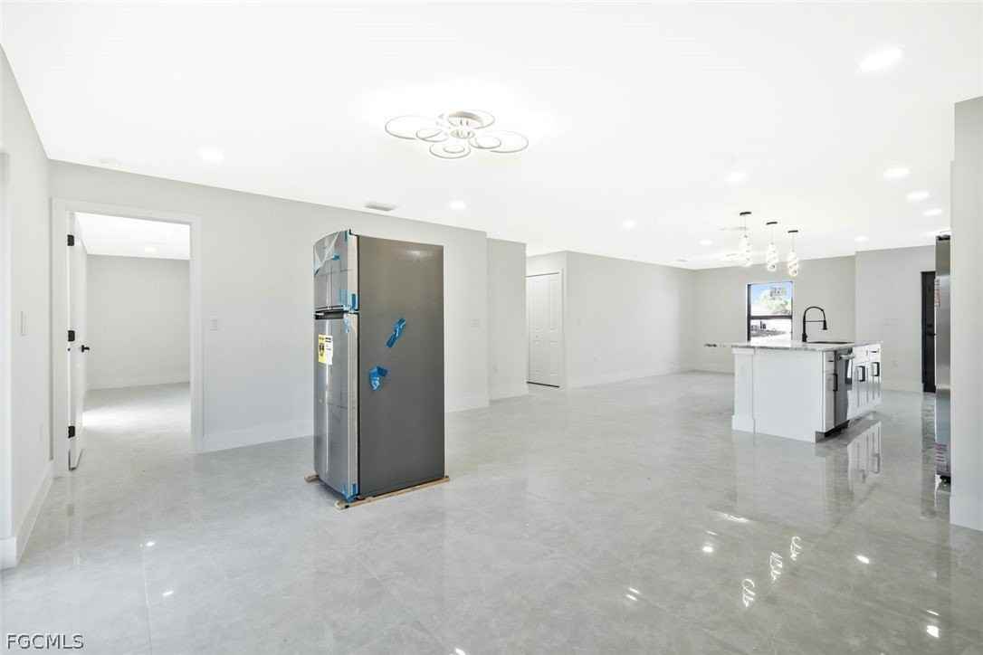 3411 27th St Sw - Photo 4 of 25