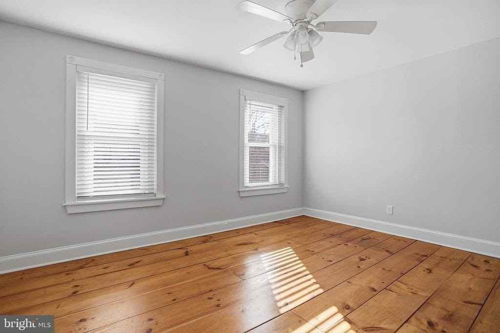 33 E Front St #2ndFL - Photo 4 of 11