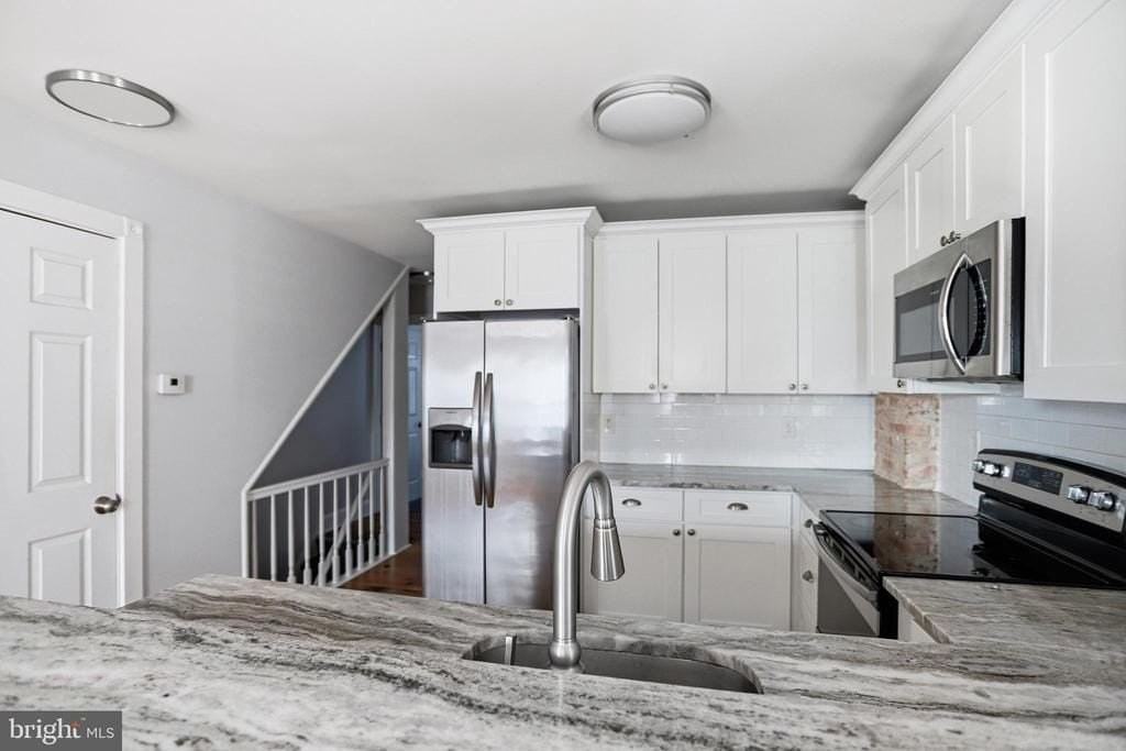 33 E Front St #2ndFL - Photo 5 of 11