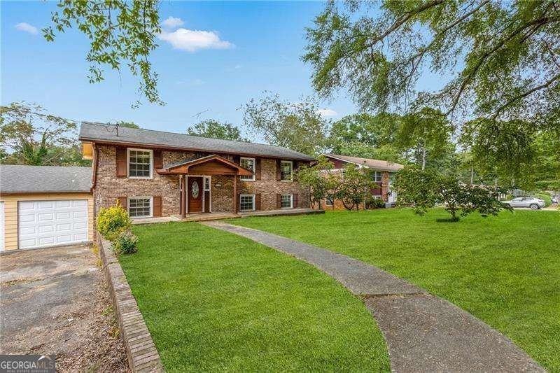 1804 Carla Dr - Photo 3 of 36