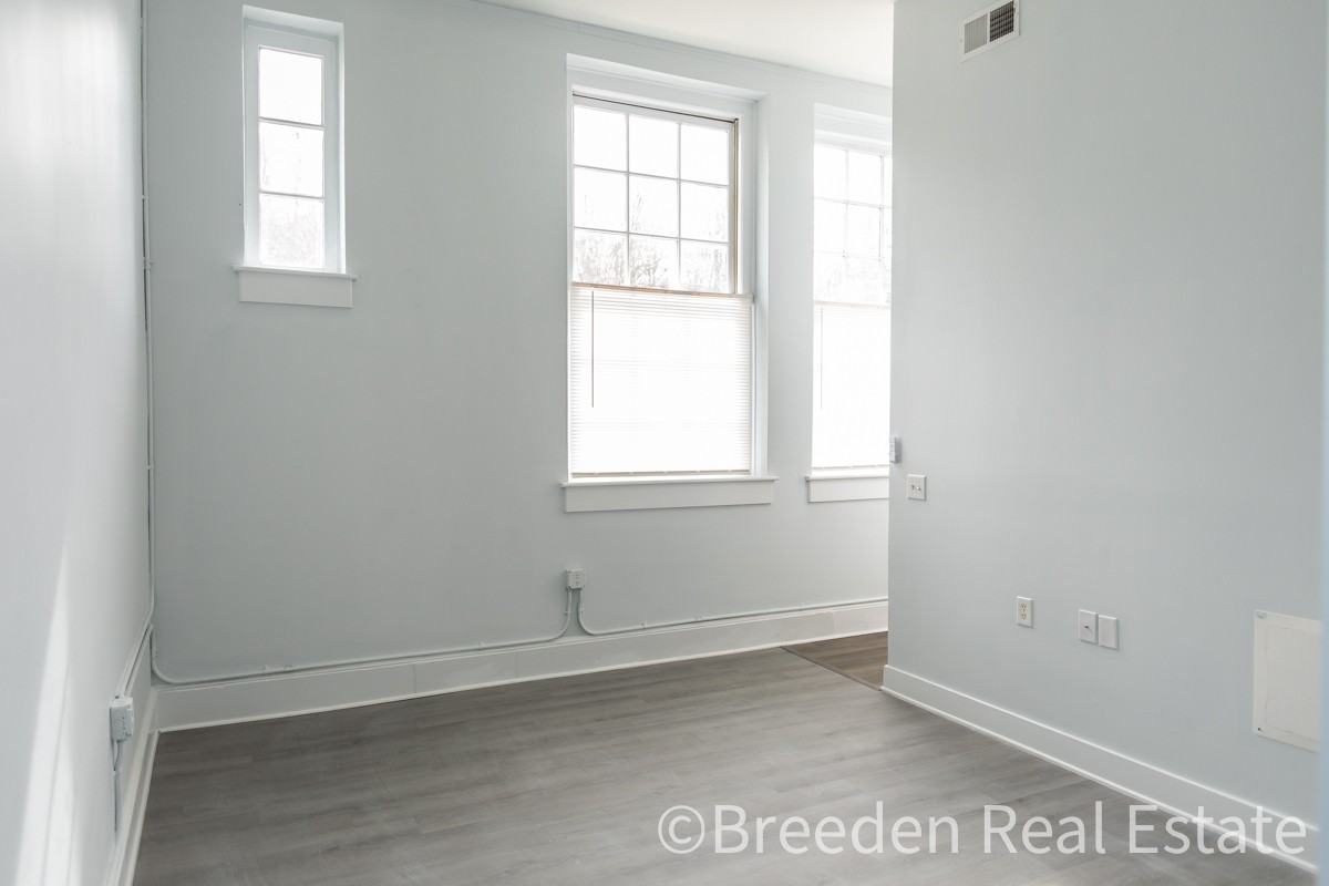 341-01: East Harper Ave Apartments - Photo 7 of 20