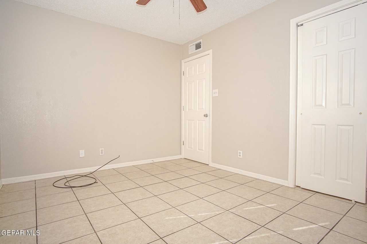 216 S Schutz Dr Apt 6 #6 - Photo 7 of 11