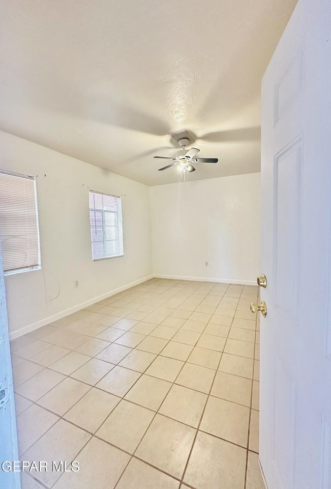 1707 N Stanton St Apt 2 #2 - Photo 3 of 7