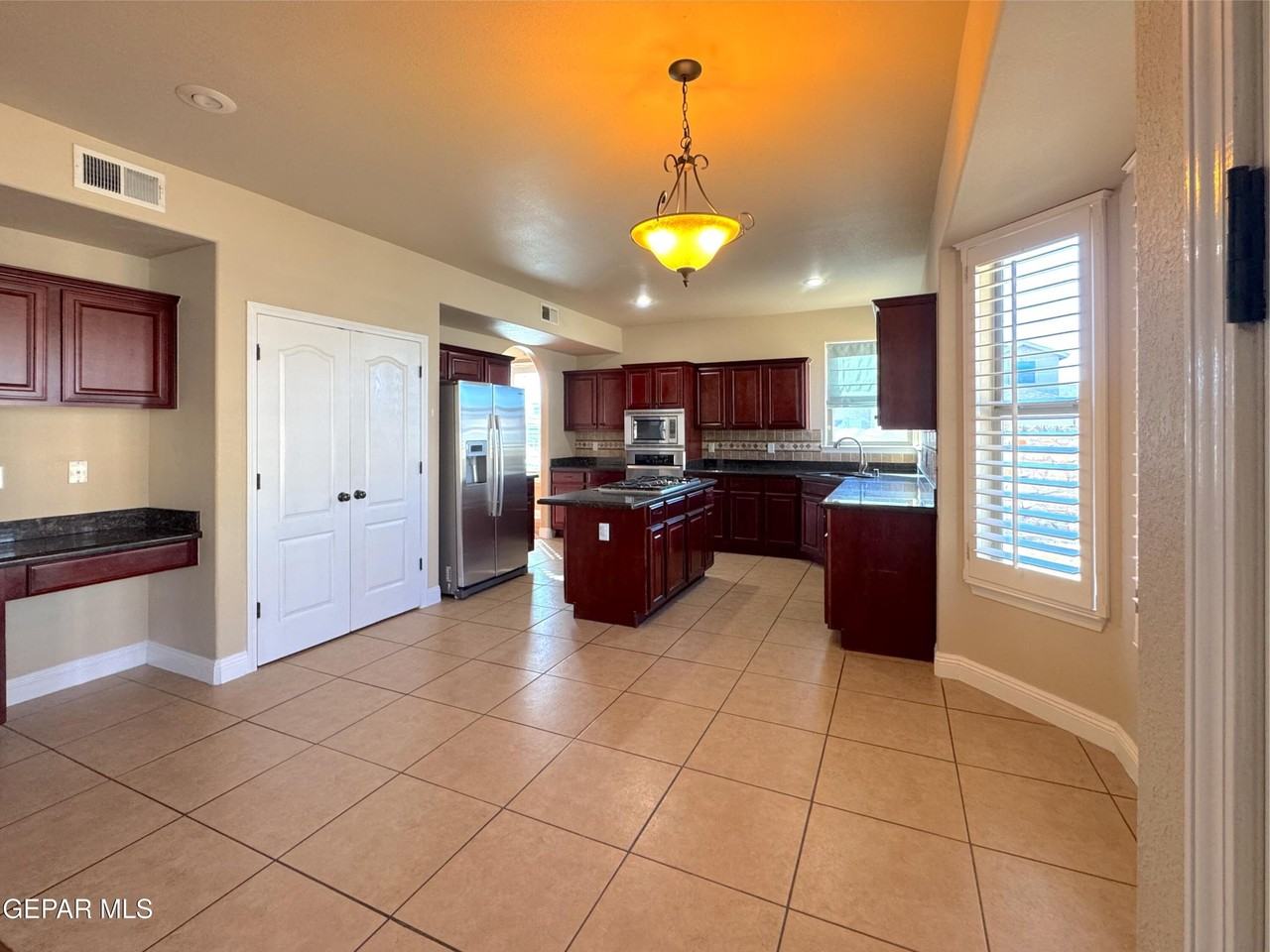 413 Claiborne St - Photo 6 of 38