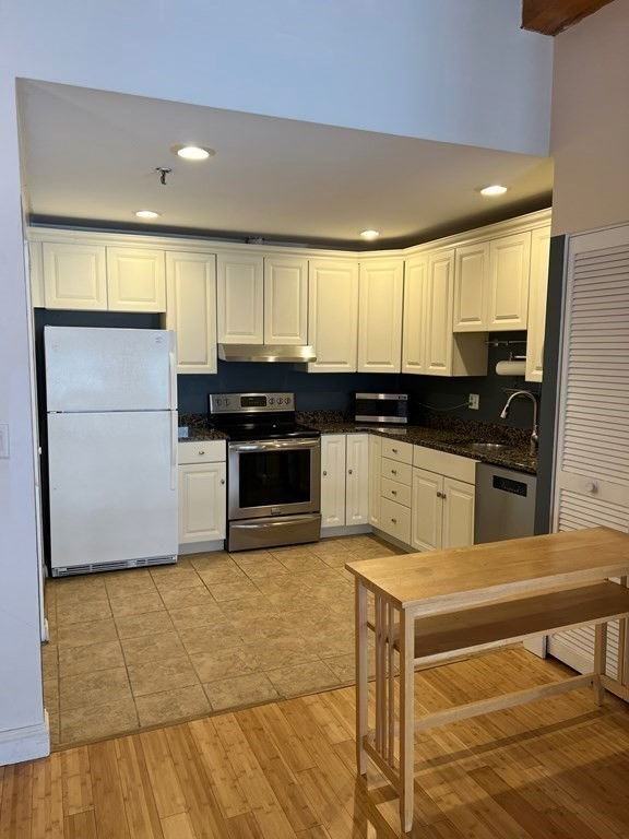 33 Sleeper St #410 - Photo 4 of 8