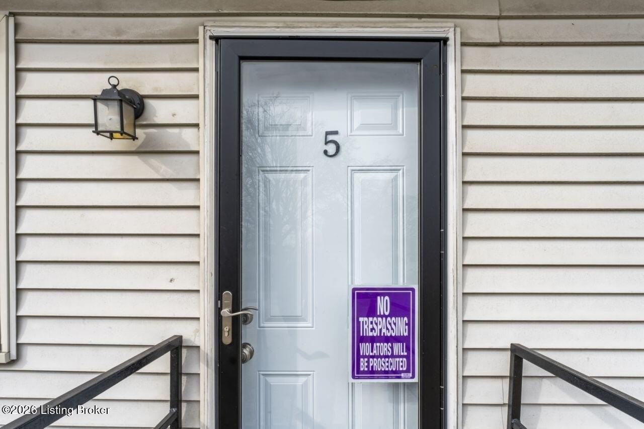 4925 Southside Dr #5 - Photo 4 of 12