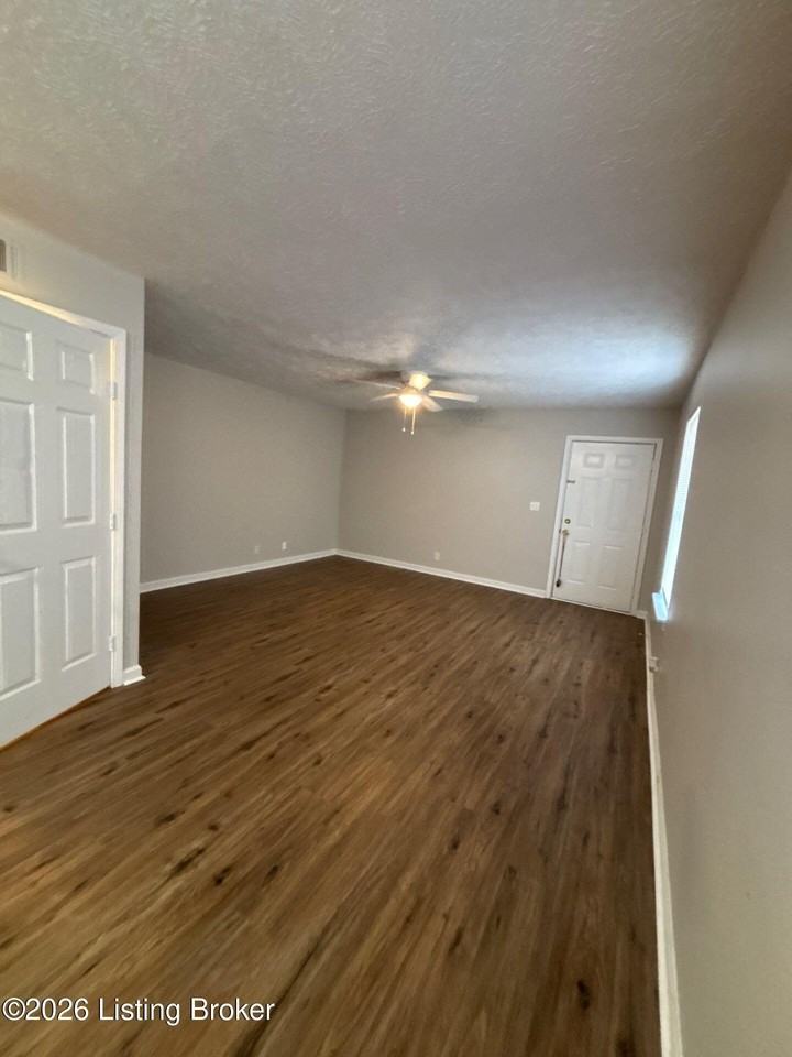 5140 Keegan Way - Photo 5 of 9