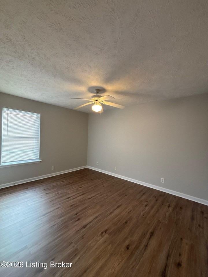 5140 Keegan Way - Photo 6 of 9