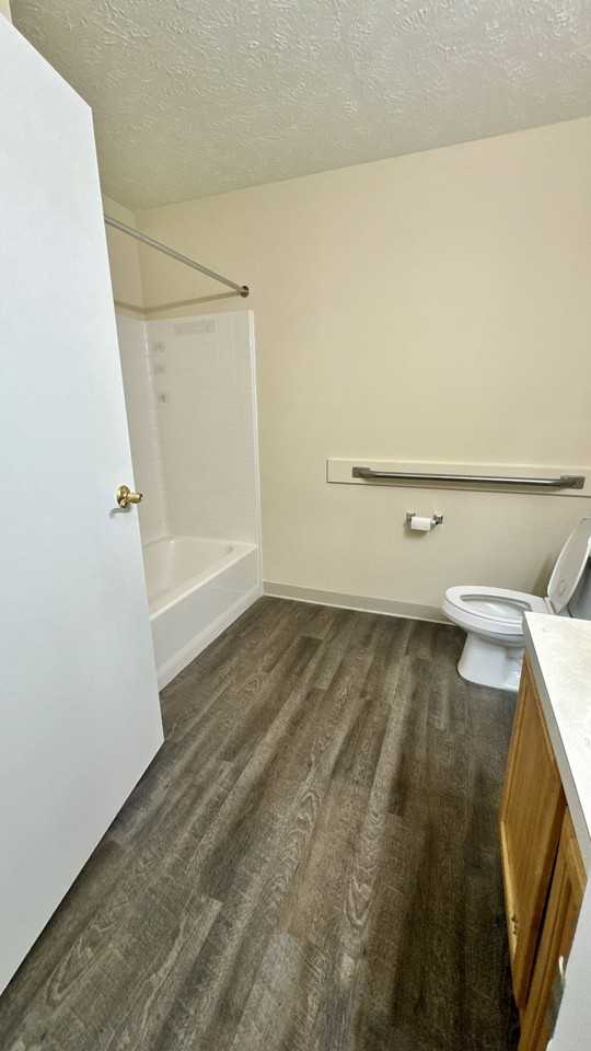 Pinewood Club - Photo 5 of 12