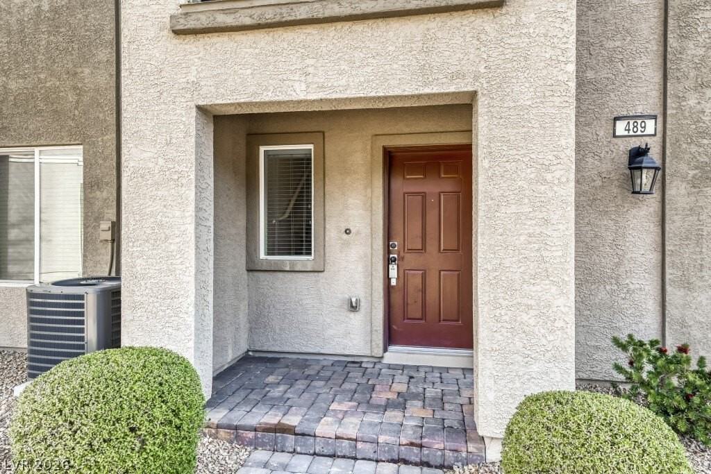 489 Anthurium Pl - Photo 4 of 37