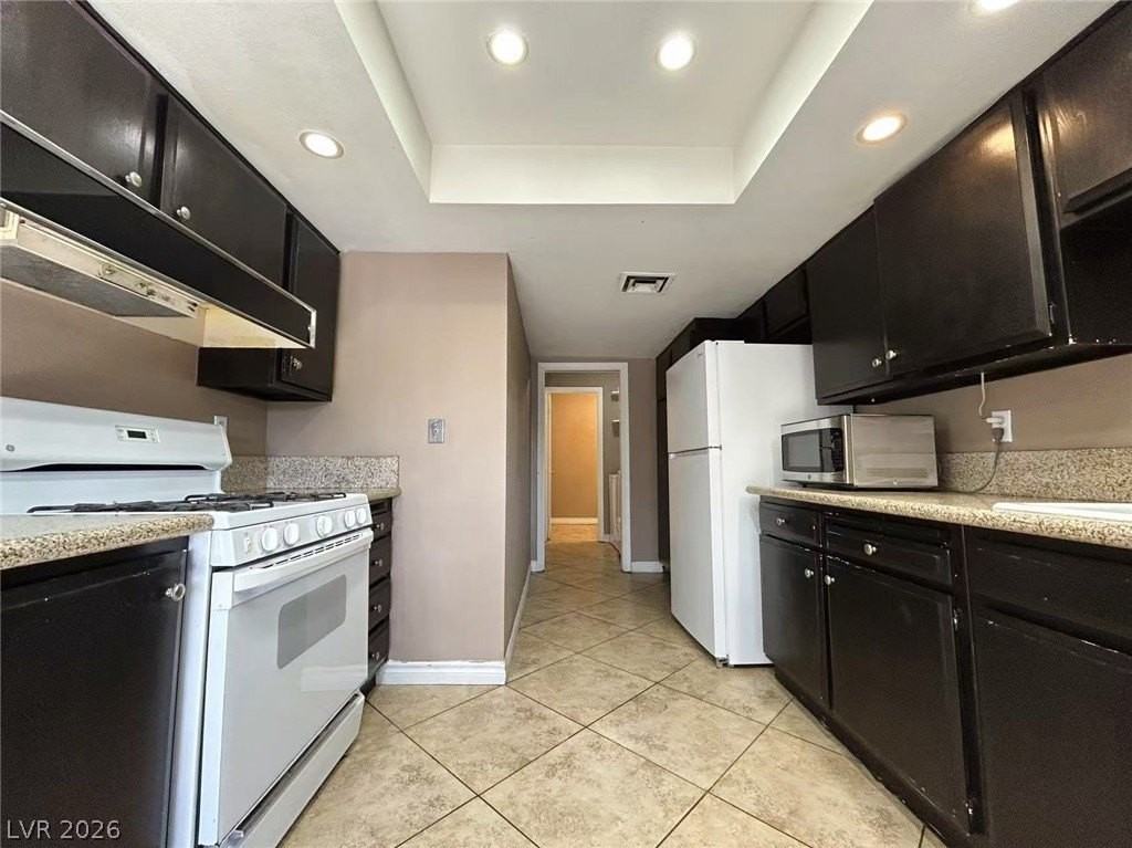 4454 Buena Vista Dr - Photo 4 of 17