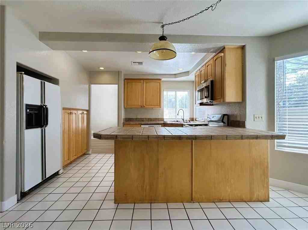 2029 Harbor Cliff Dr - Photo 3 of 27