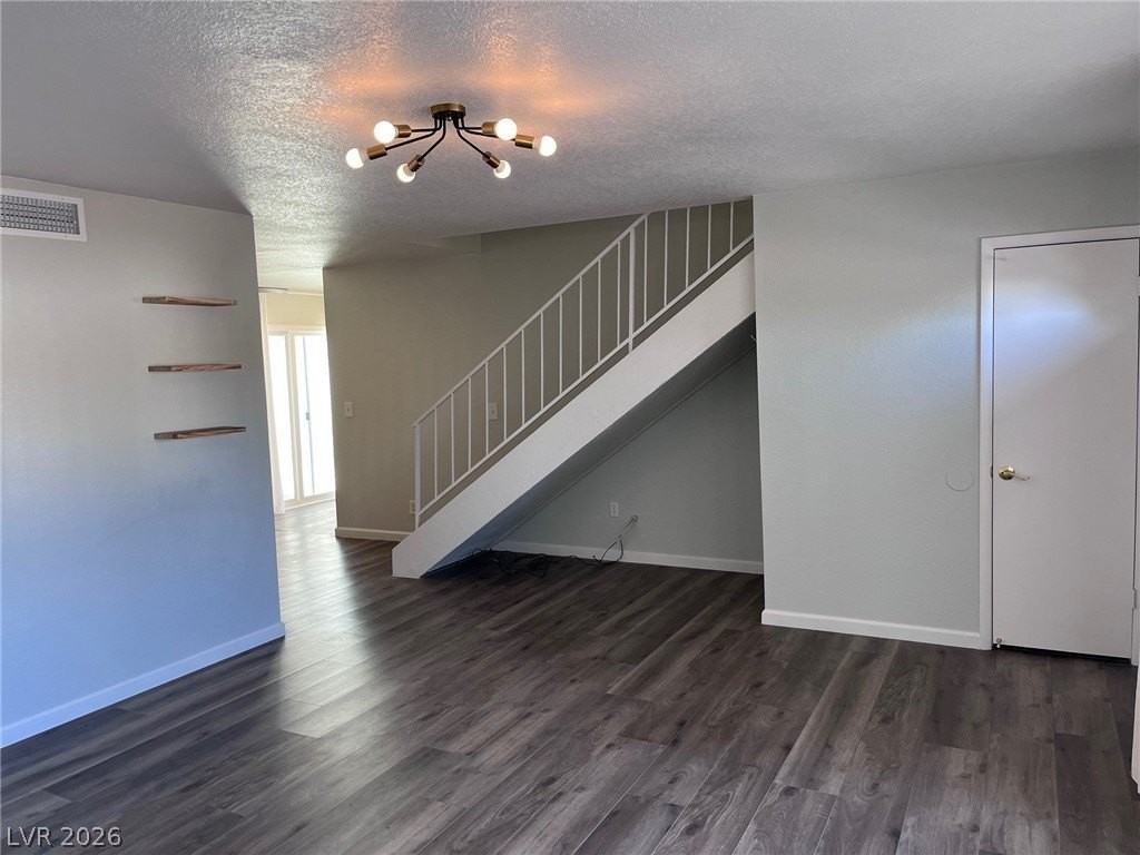 3369 Medina Ct - Photo 3 of 30