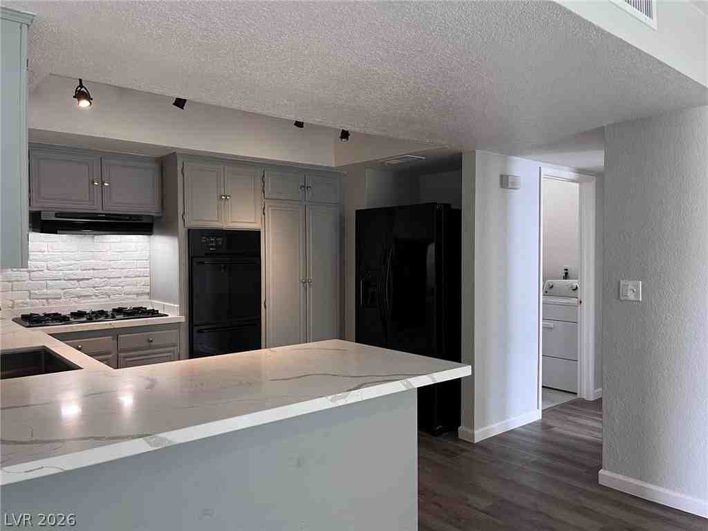 3369 Medina Ct - Photo 6 of 30