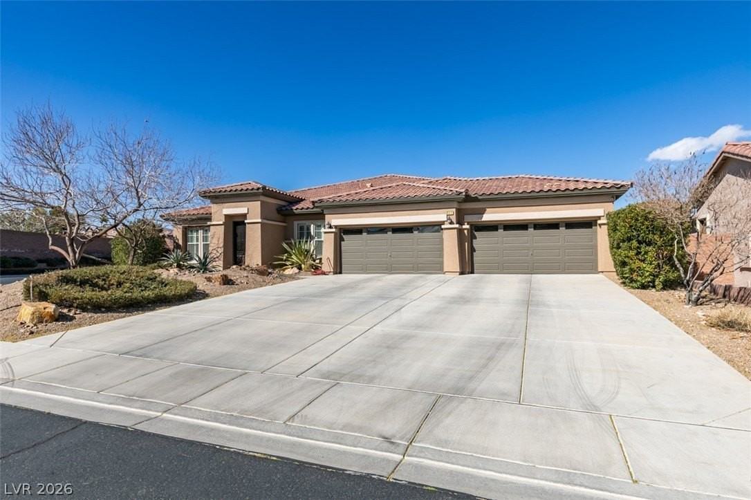 562 Via Alhambra Ct - Photo 3 of 42