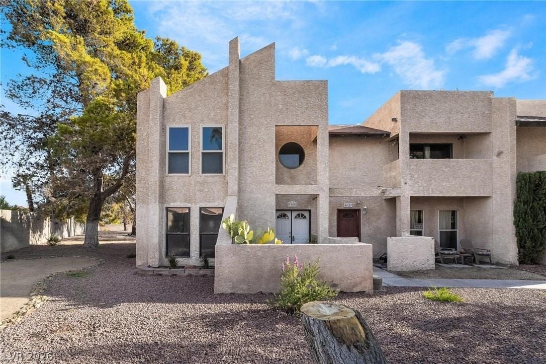 3929 S Torrey Pines Dr - Photo 2 of 34