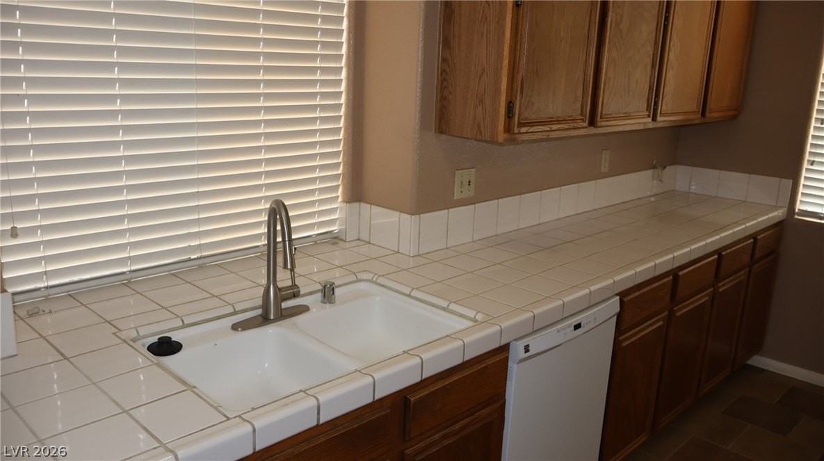 7382 Cedar Ridge St - Photo 4 of 29