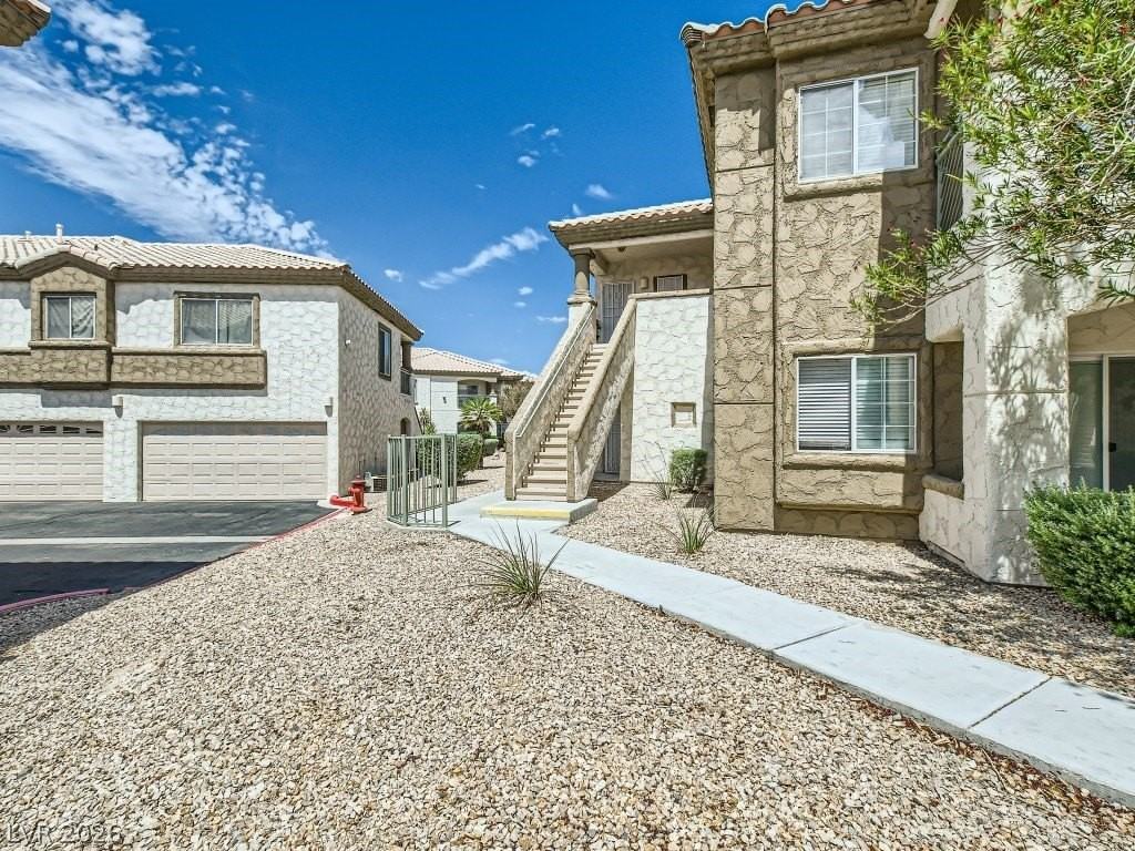 6905 Squaw Mountain Dr #204 - Photo 2 of 32