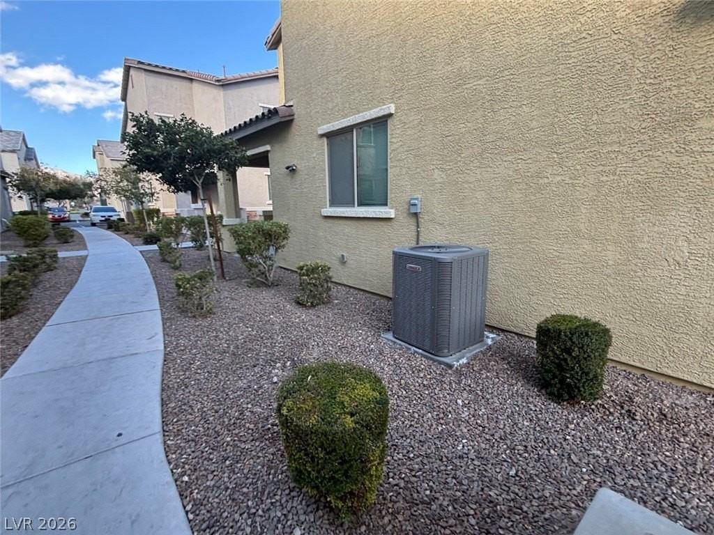 802 Spring Estates Ave - Photo 4 of 50