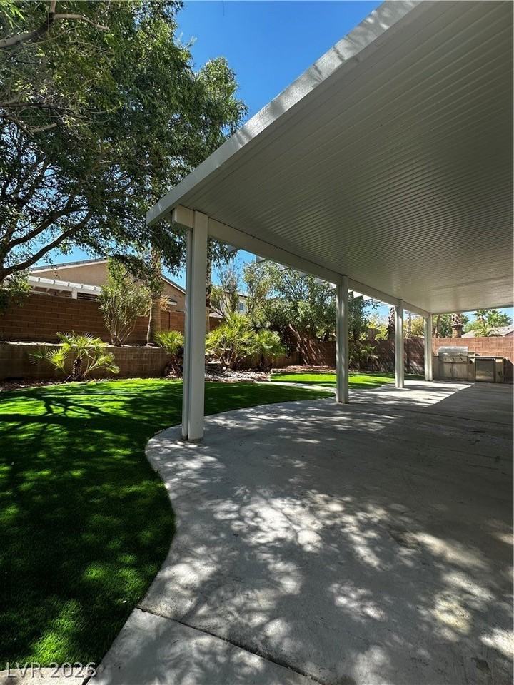 2569 Williamsburg St - Photo 6 of 26